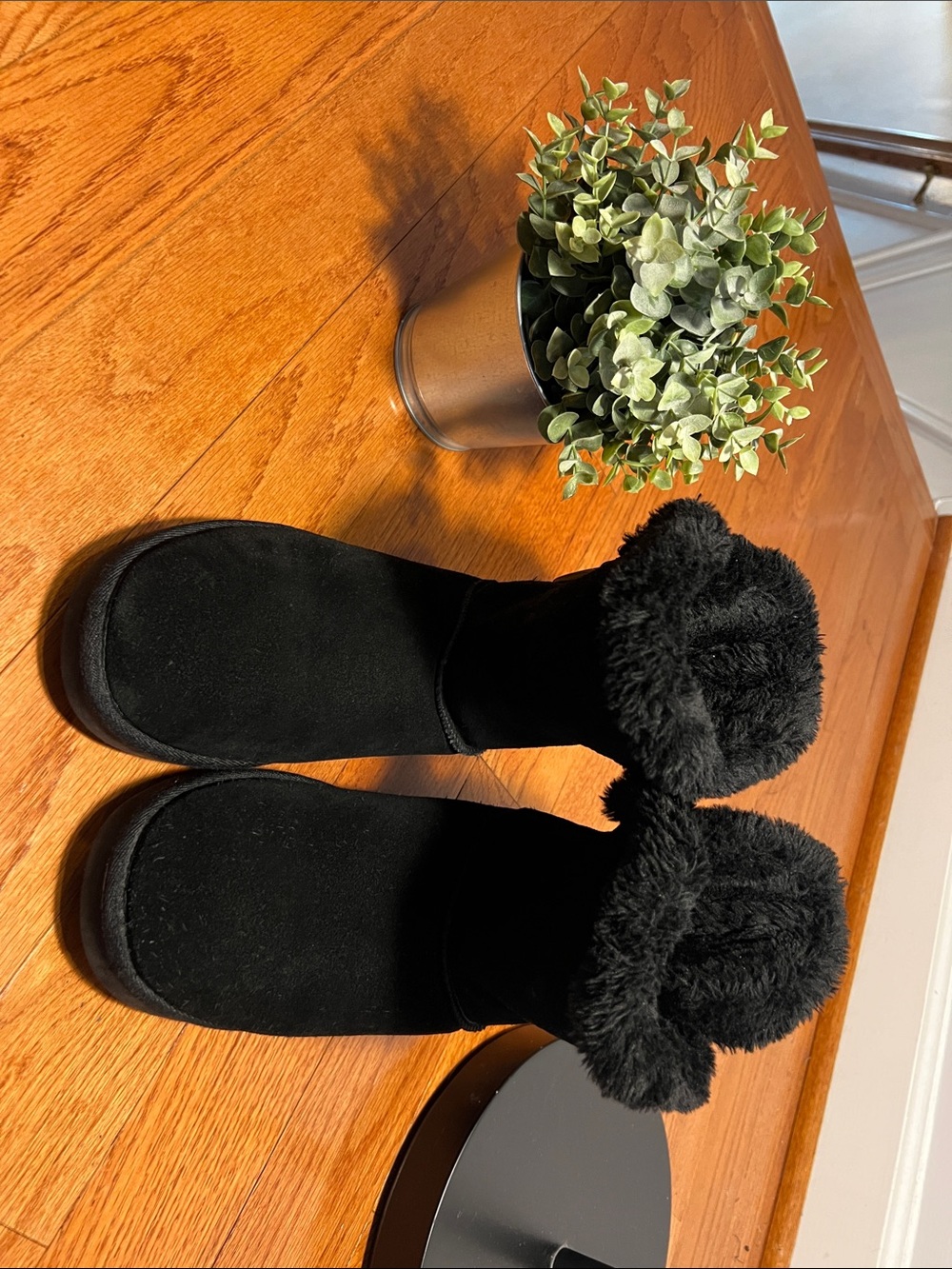 Style & Co. Black Faux-Shearling Cuff Women's Slippers